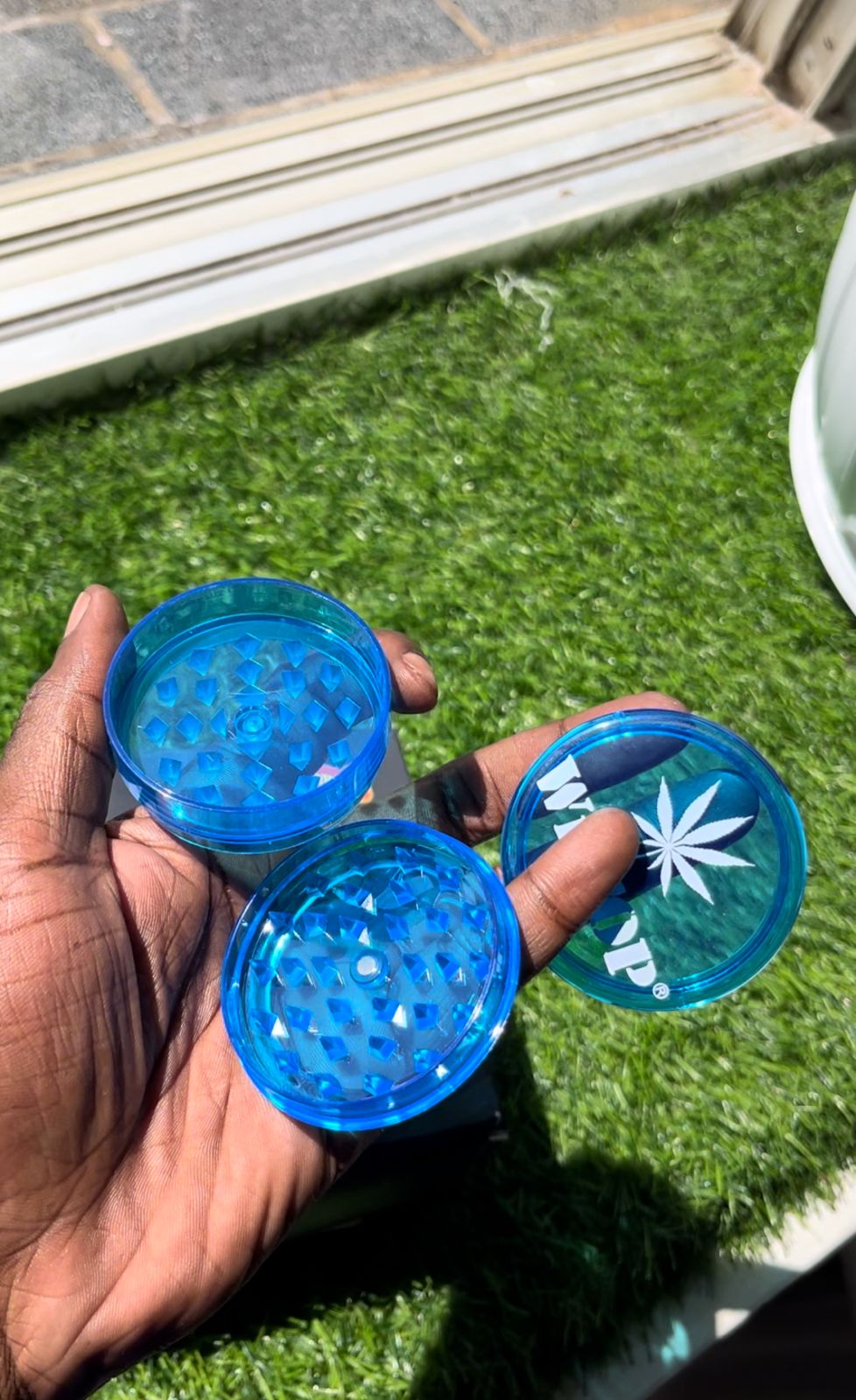 Wetop Plastic 3 Layer Pocket Herb Grinder - medium