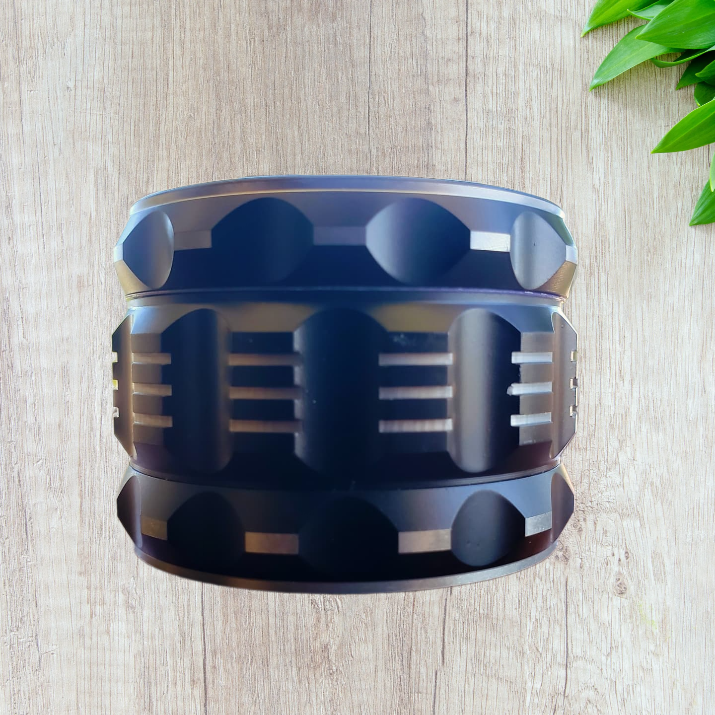 MBICHWA Four Layer Metallic Grinder with Grip 69mm - Black