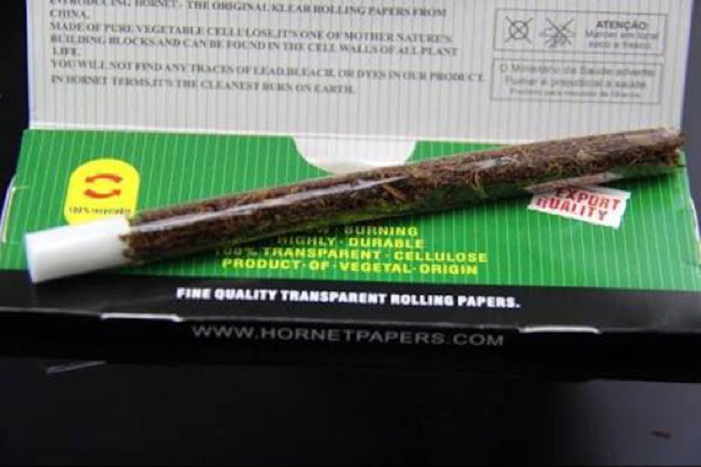 Hornet Transparent Clear Cellulose  Rolling Paper 1 1/4 Size