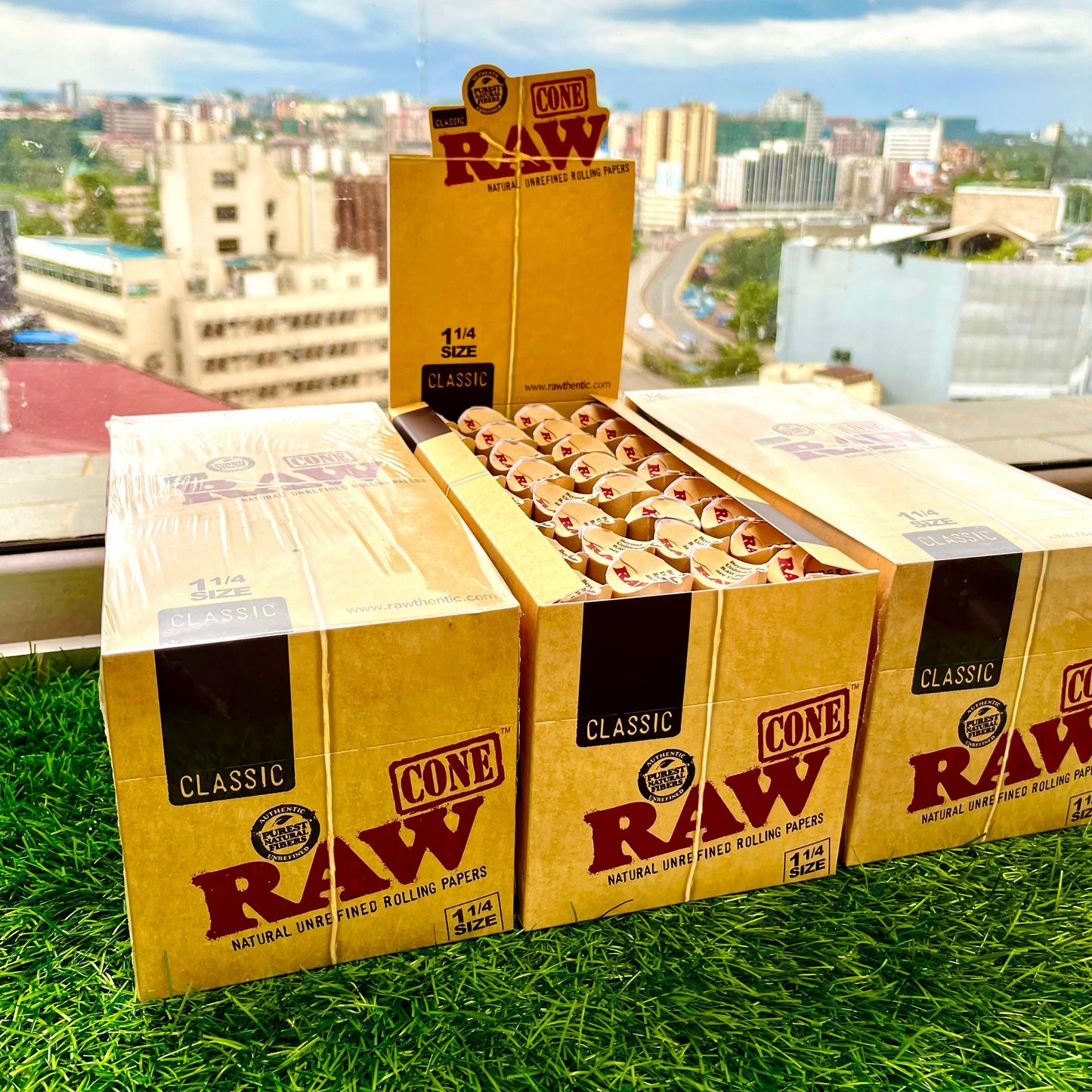 RAW Classic Brown 1 1/4 Size Pre-rolled Cones - rolling paper