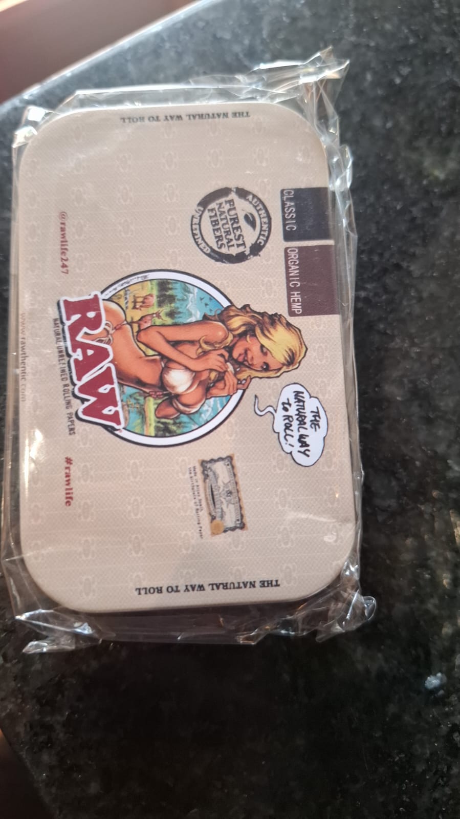 RAW Collectors Edition Tin Case 2oz gift kit set