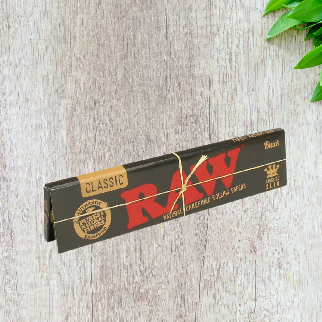 RAW Black Classic King Size Slim Rolling Papers