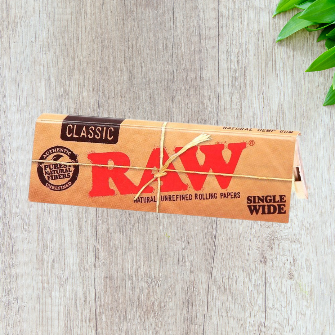 RAW Classic Regular Size - Single Wide Brown Rolling Papers