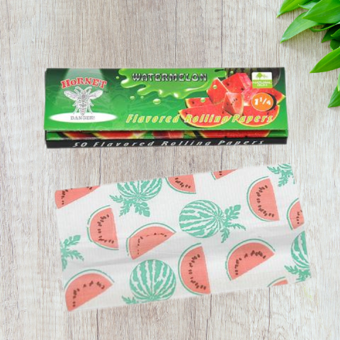 Hornet Flavored Rolling Paper 1 1/4 Size - Booklet (50 Leaves)