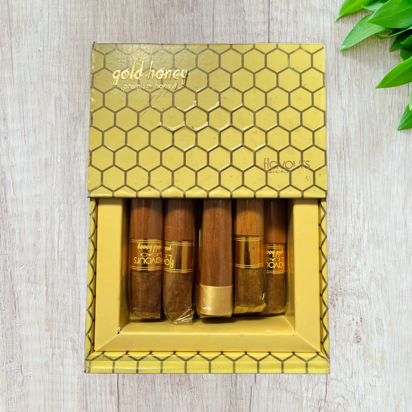 CAO Flavour Gold Honey Corona Cigars