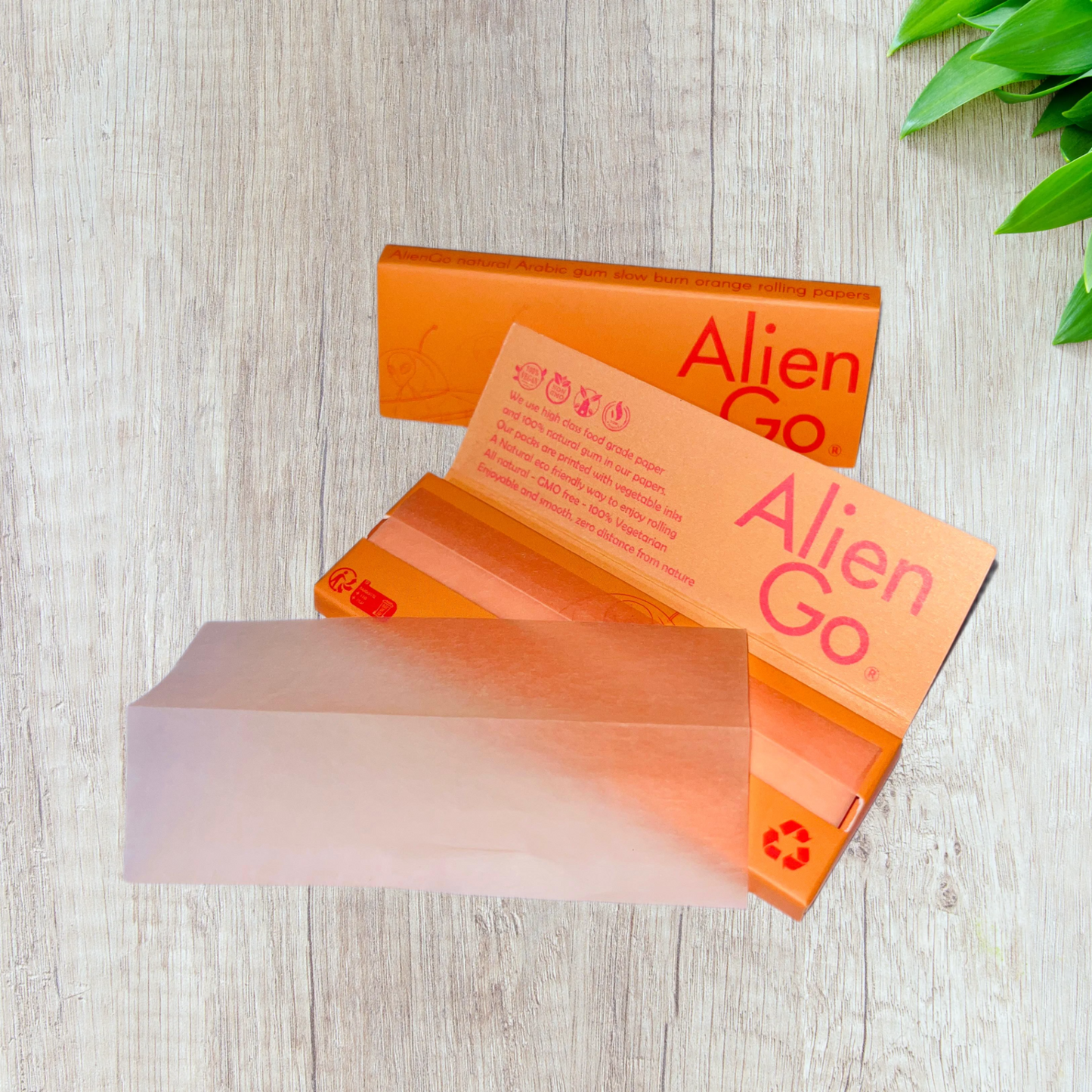 Alien Go Orange Colored Rolling Paper - 1 1/4 Size