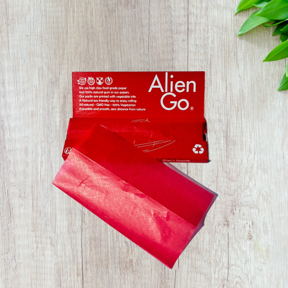 Alien Go Red Colored Rolling Paper - 1 1/4 Size