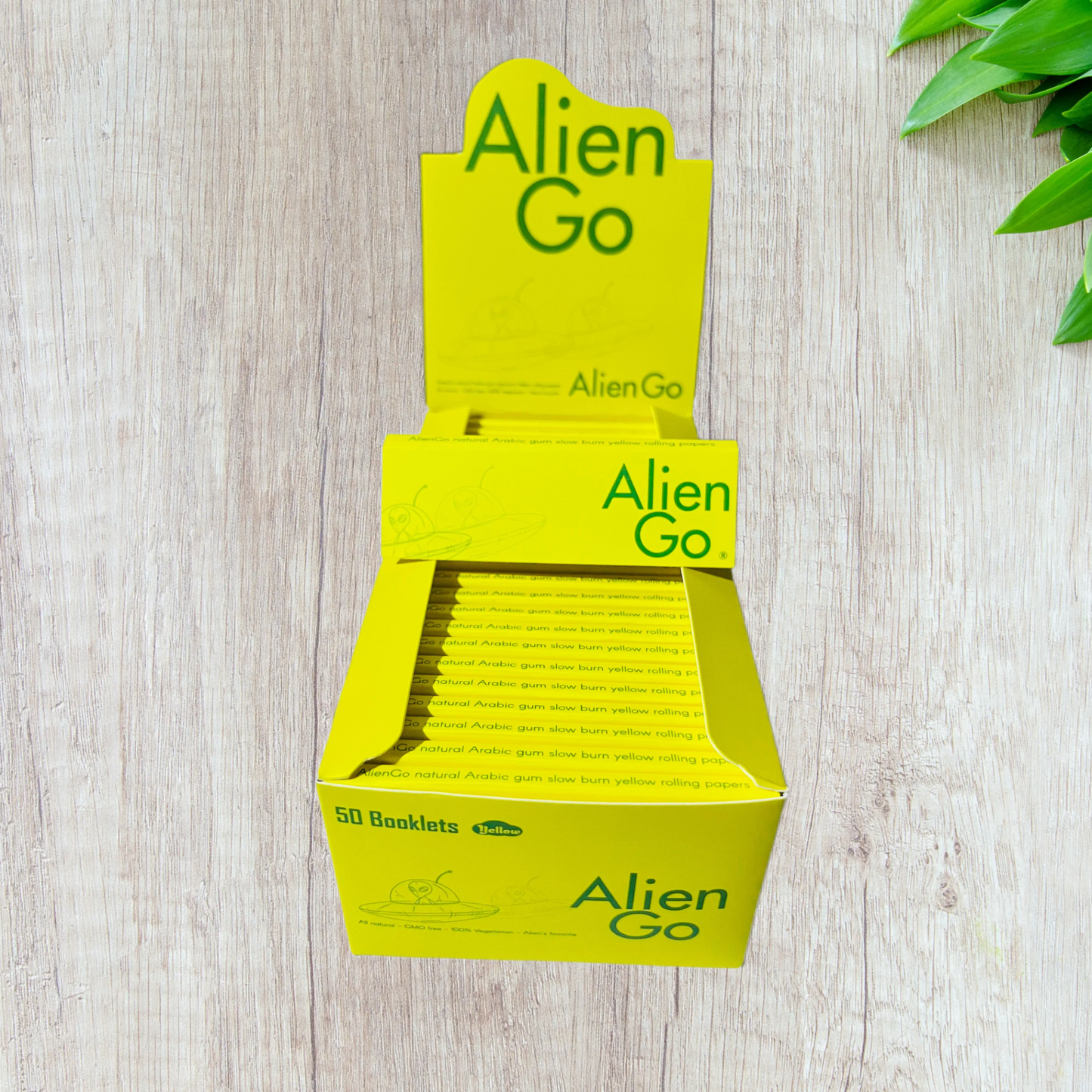 Alien Go Yellow Colored Rolling Paper - 1 1/4 Size