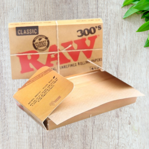 RAW 300's Classic Brown Rolling Papers 1 1/4 Size
